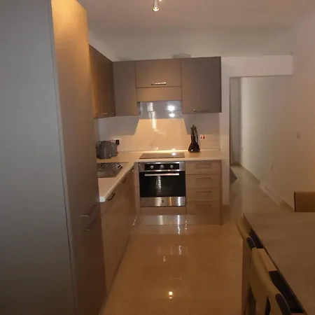 Seaview Ground Floor Flat In Zebbug Apartment